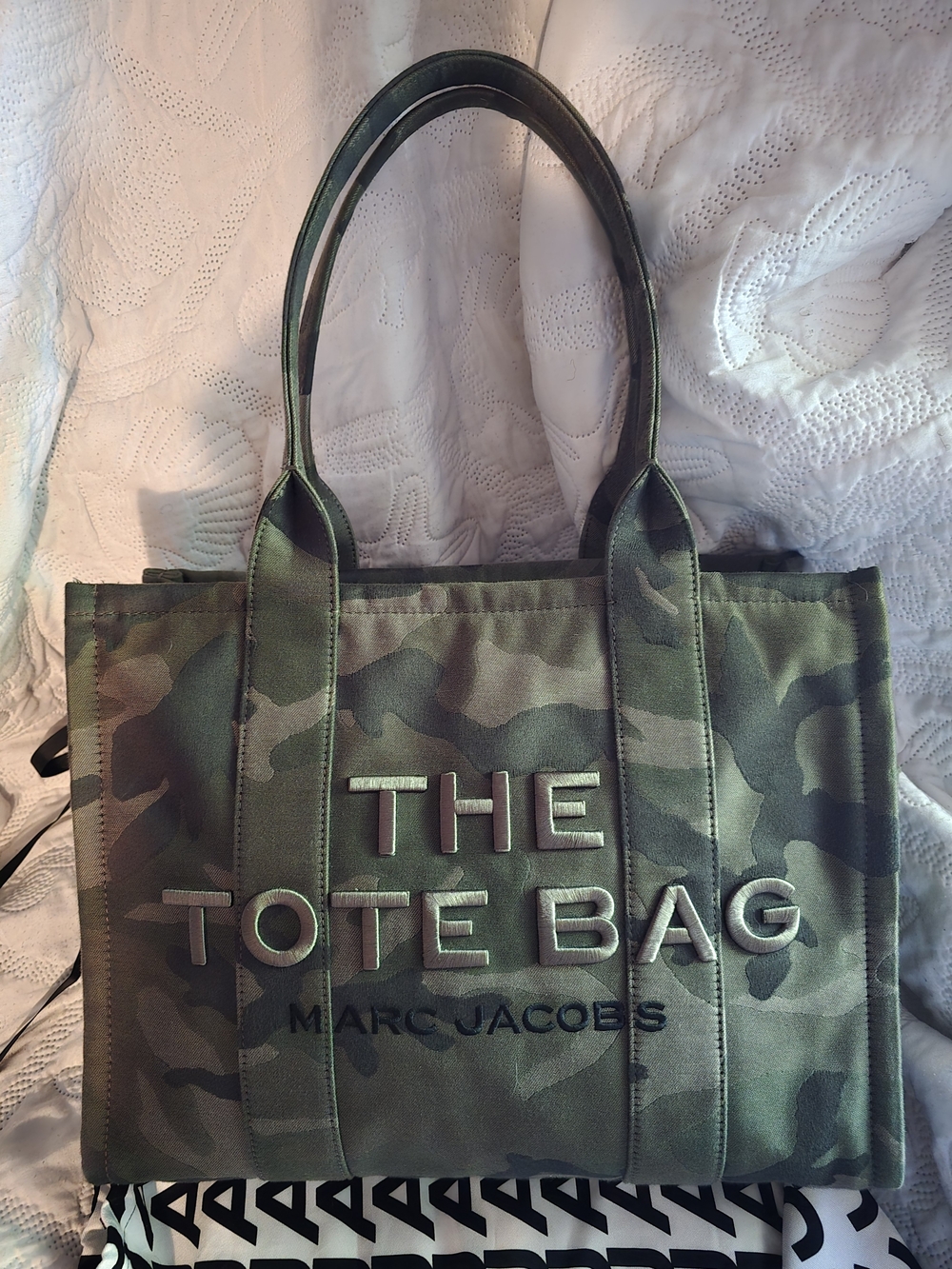 Marc Jacobs The Tote Bag in Camouflage Green